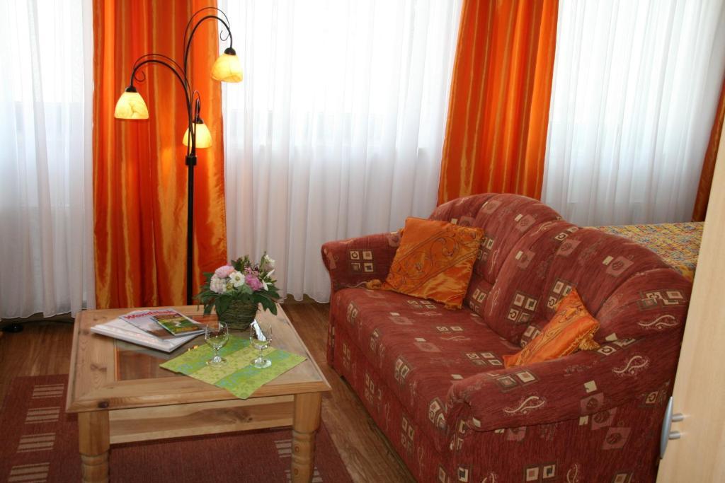 Albertus Paris 3*