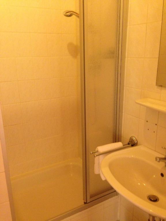 Vierlandentor Guest house