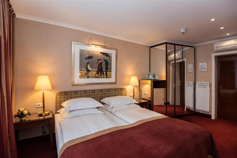 Best Western Plus St. Raphael Hotel