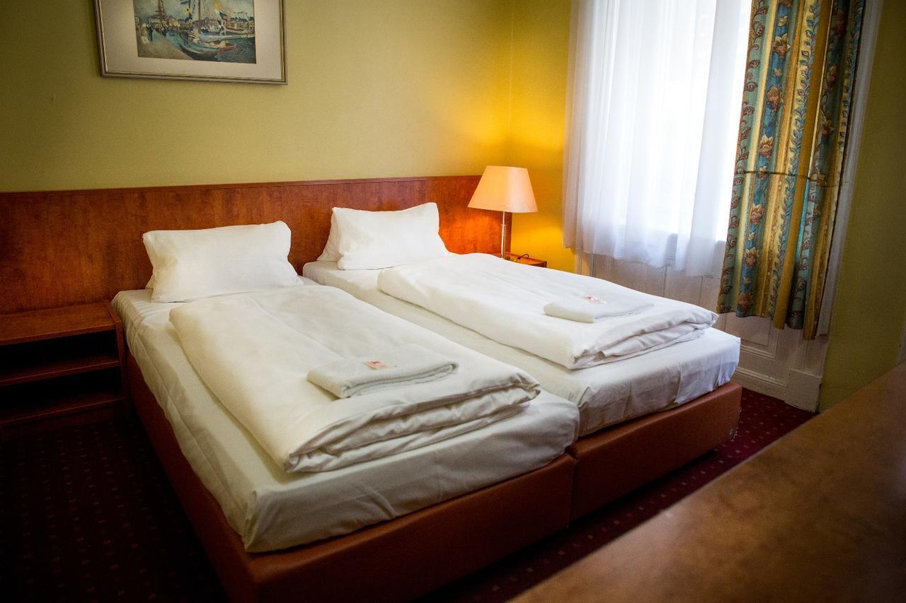 - Heefa Ohg Hotel 4*