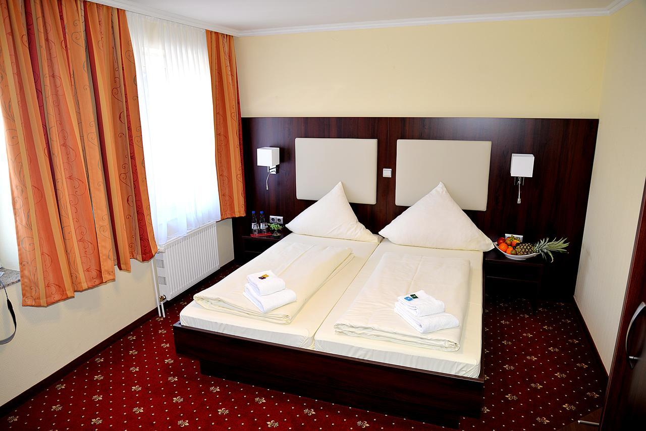 Neugrabener Hof 3* Hamburg-Harburg