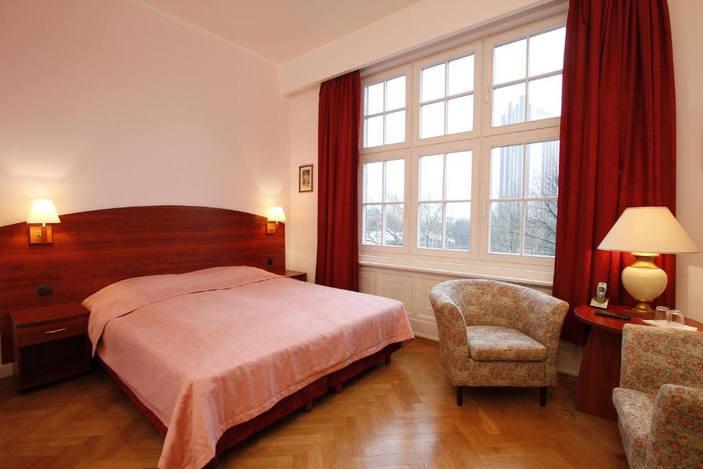 Preuss Im Dammtorpalais Hotel 3*