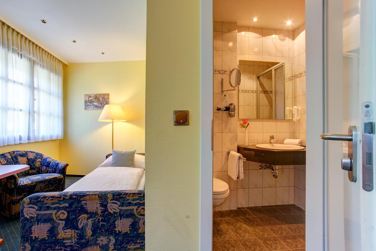 Elbinsel Free Parking 3*