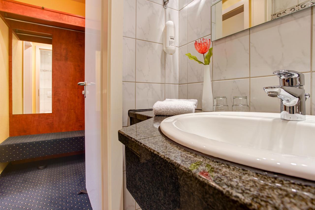 Elbinsel Free Parking Hotel 3*