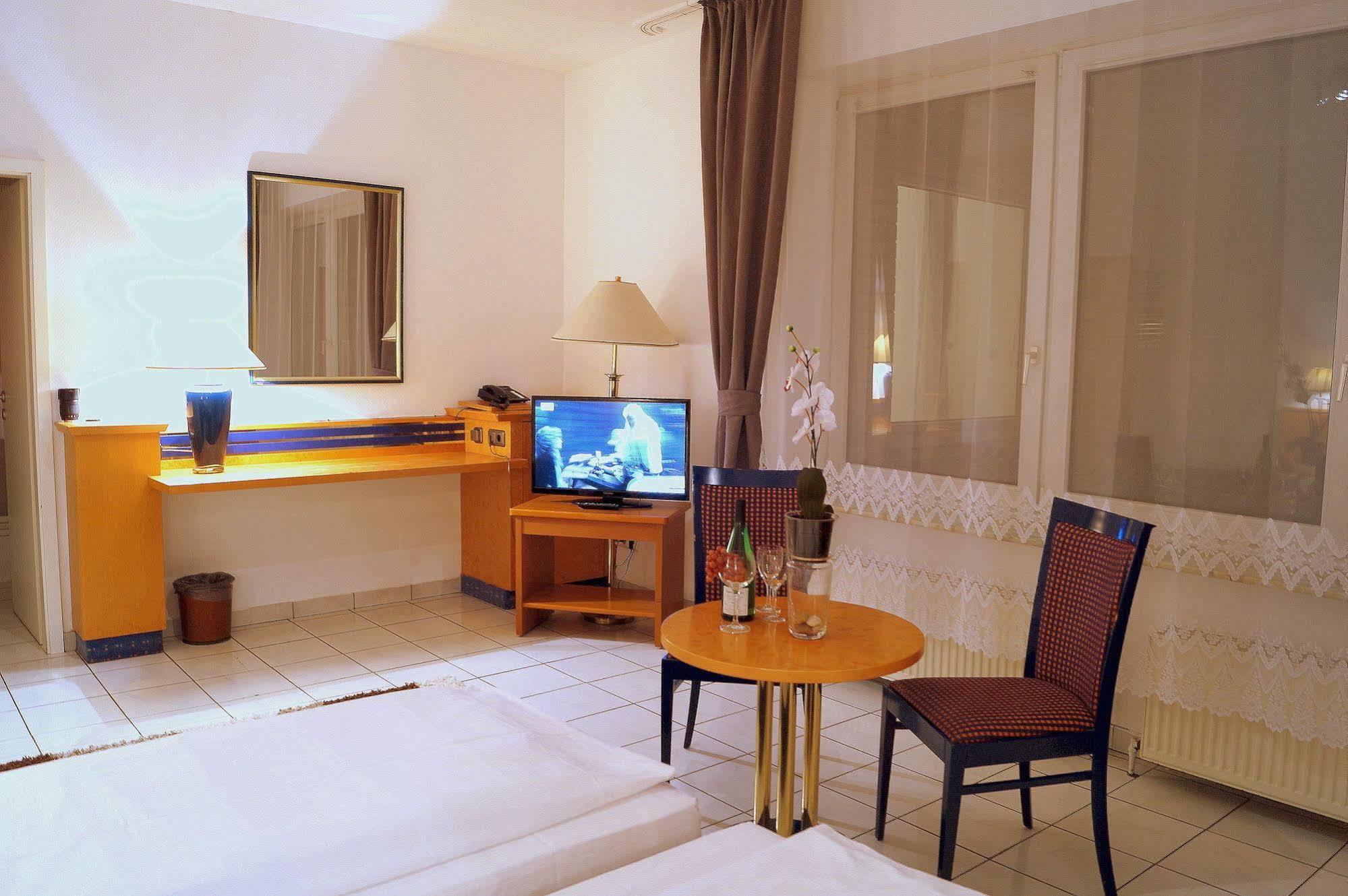 Hotel Rahlstedter Hof 2*