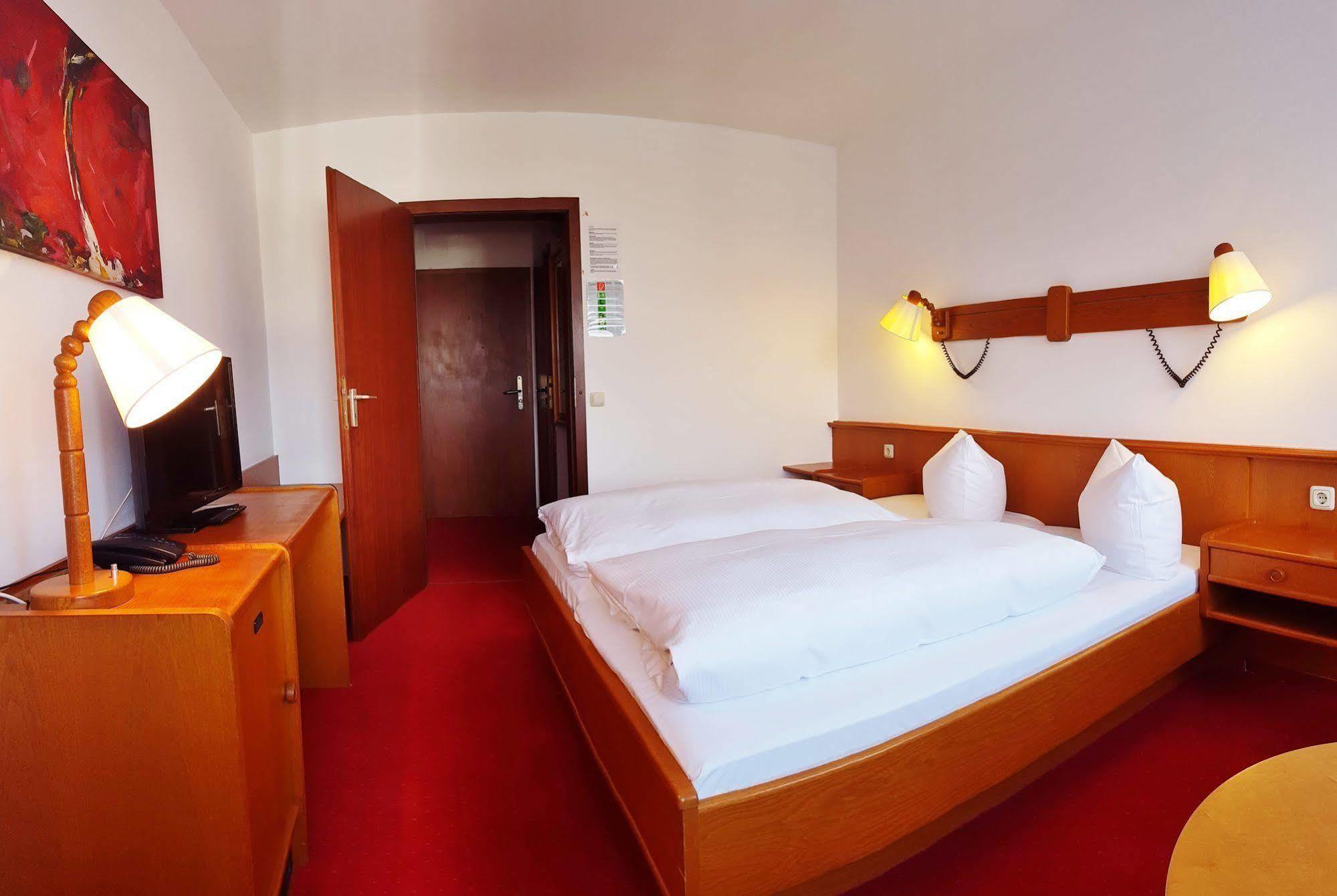 Rahlstedter Hof 2*