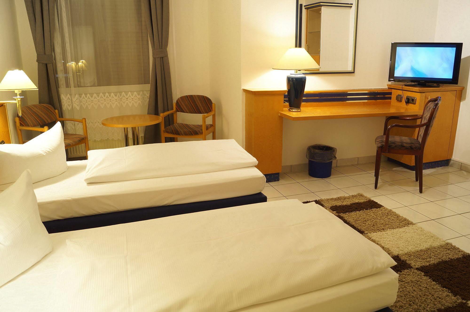 Rahlstedter Hof Hotel 2*