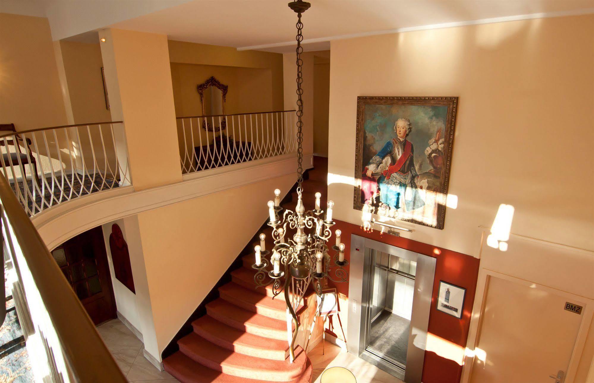 Hotel Kronprinz Hauptbahnhof Hamburg-Harburg