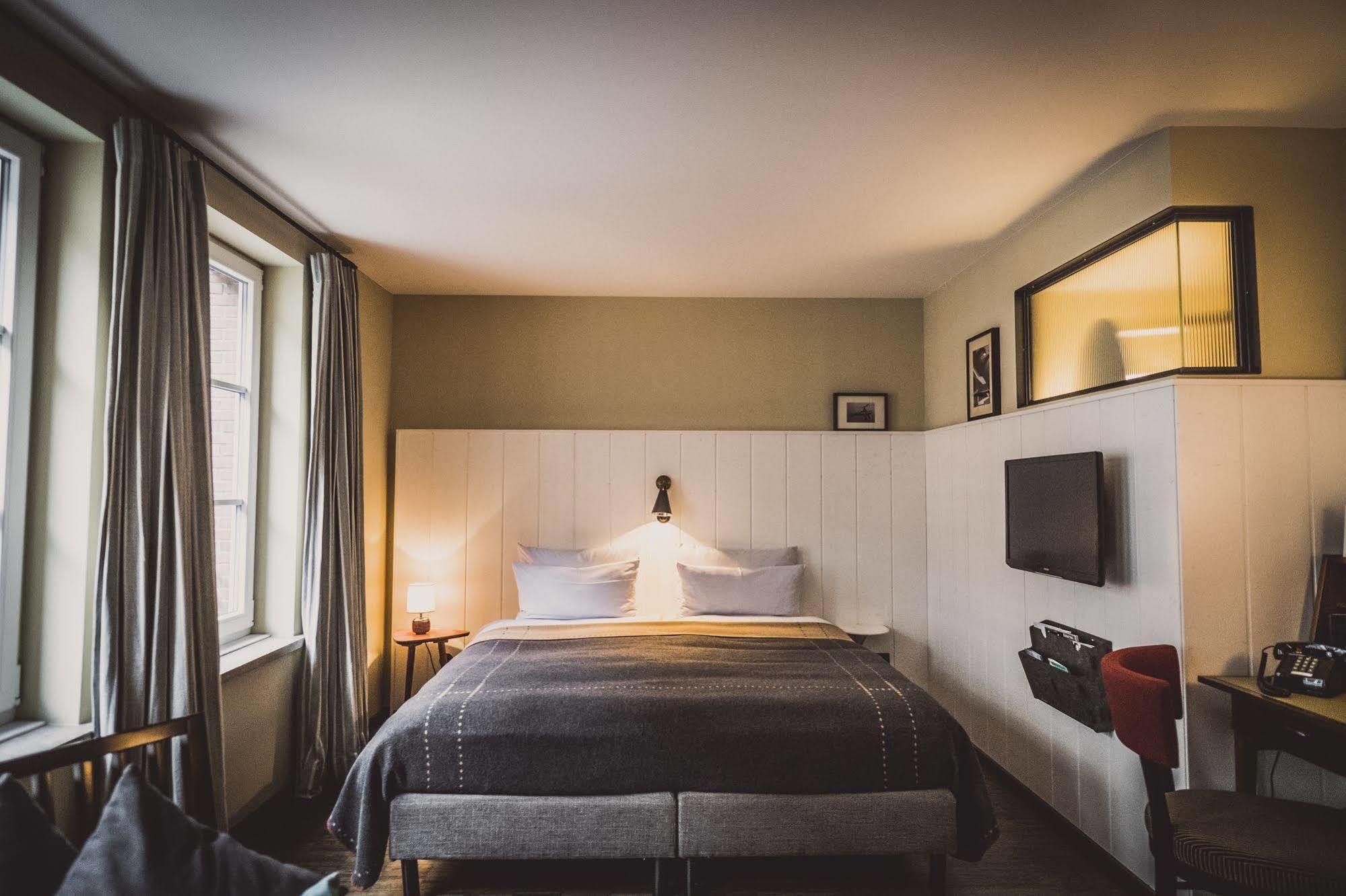 Henri Downtown Hotel