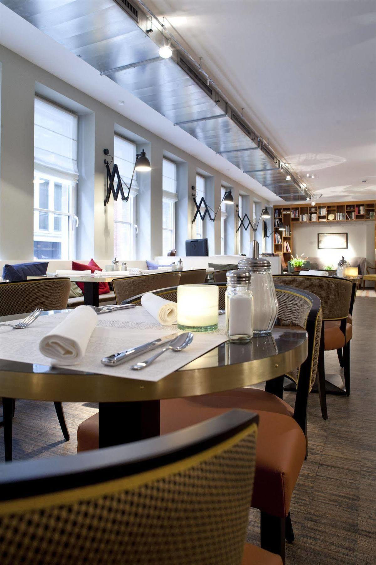 Henri Downtown 4* Hamburg