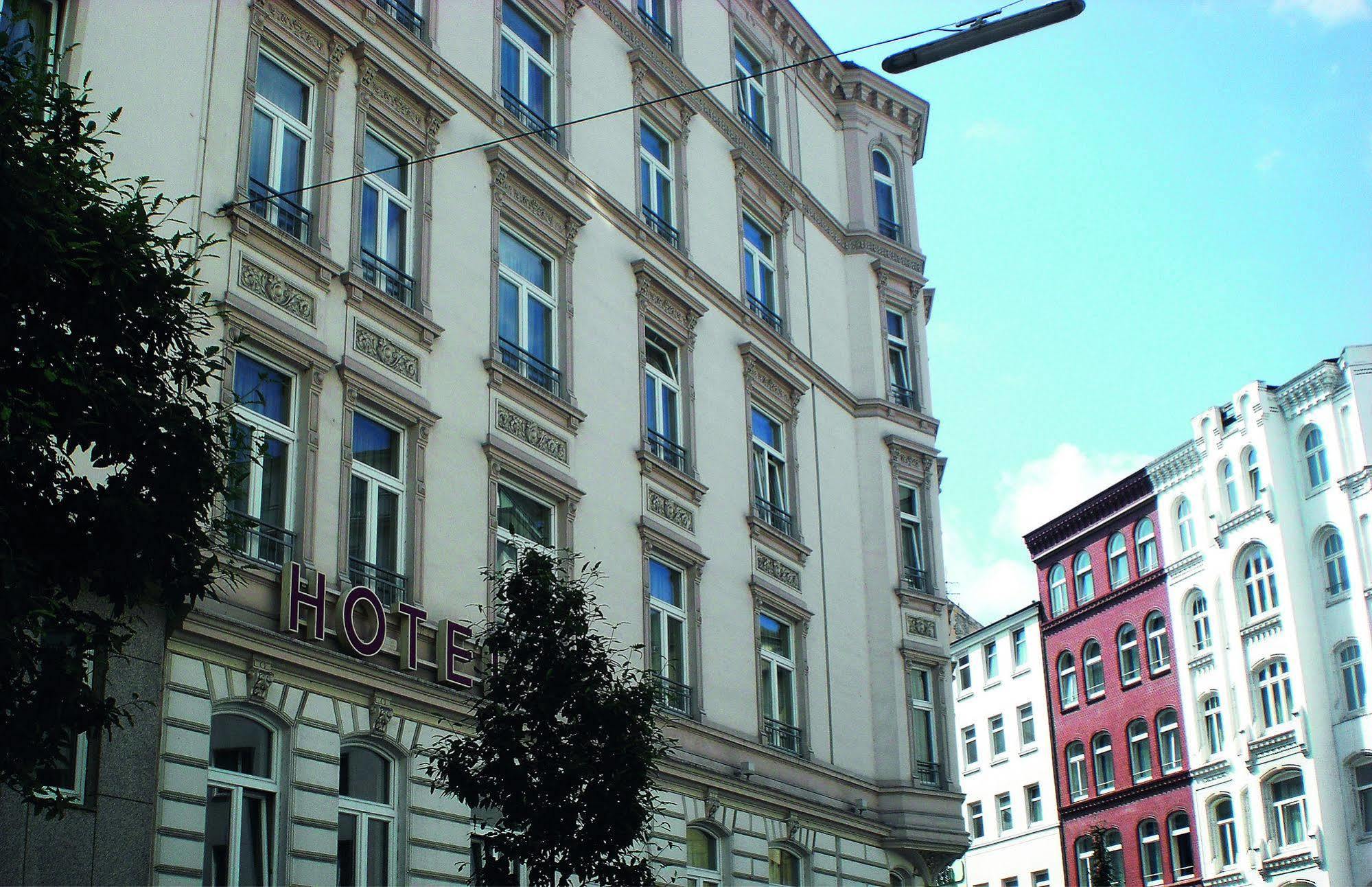 Novum Eleazar Center Hotel