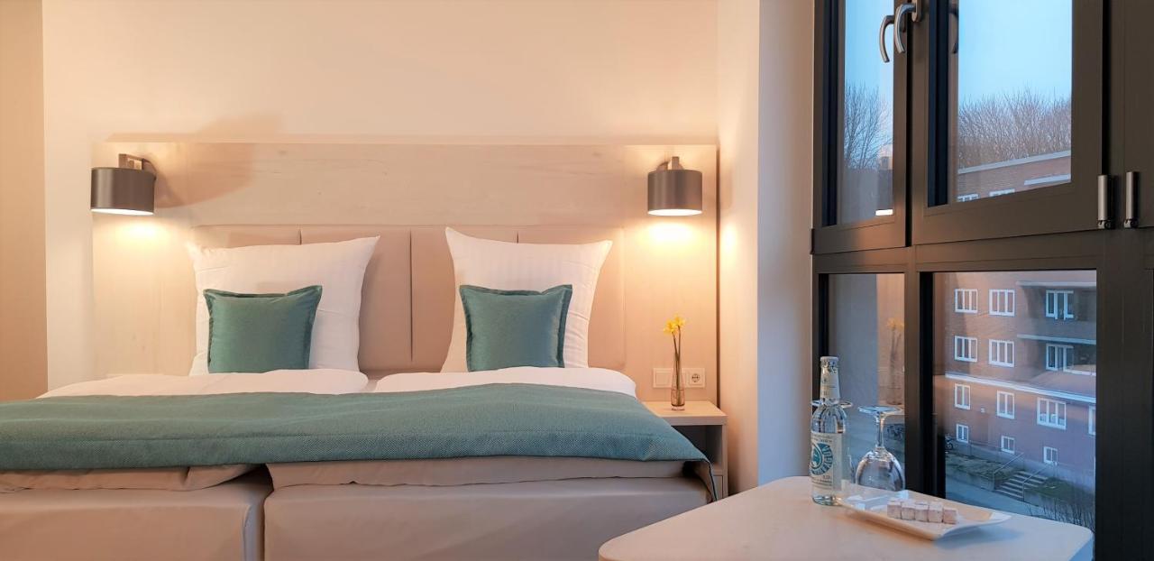 Apricot Hotel 3*