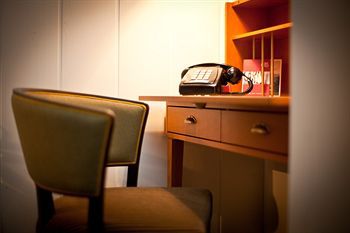Henri Downtown Hotel