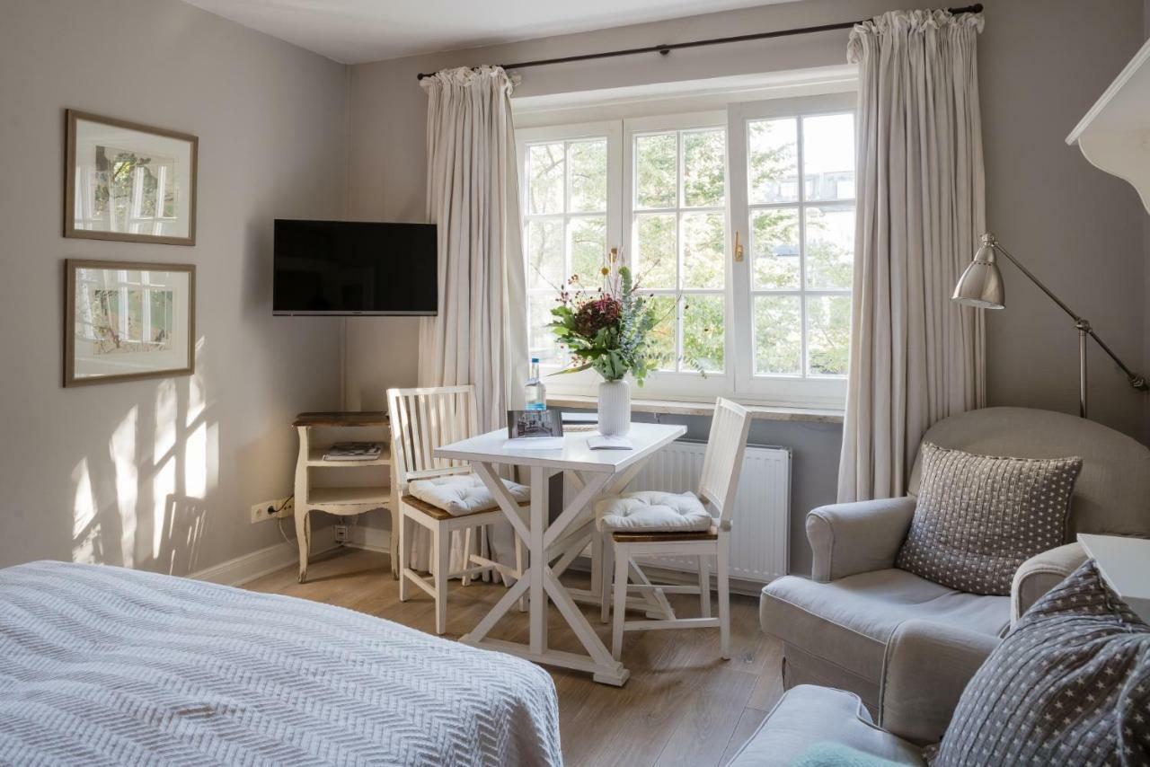 Von Deska - Ivy House Aparthotel 3*