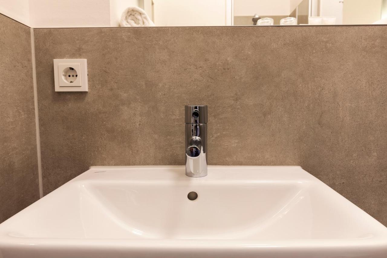 Apricot Hotel 3*