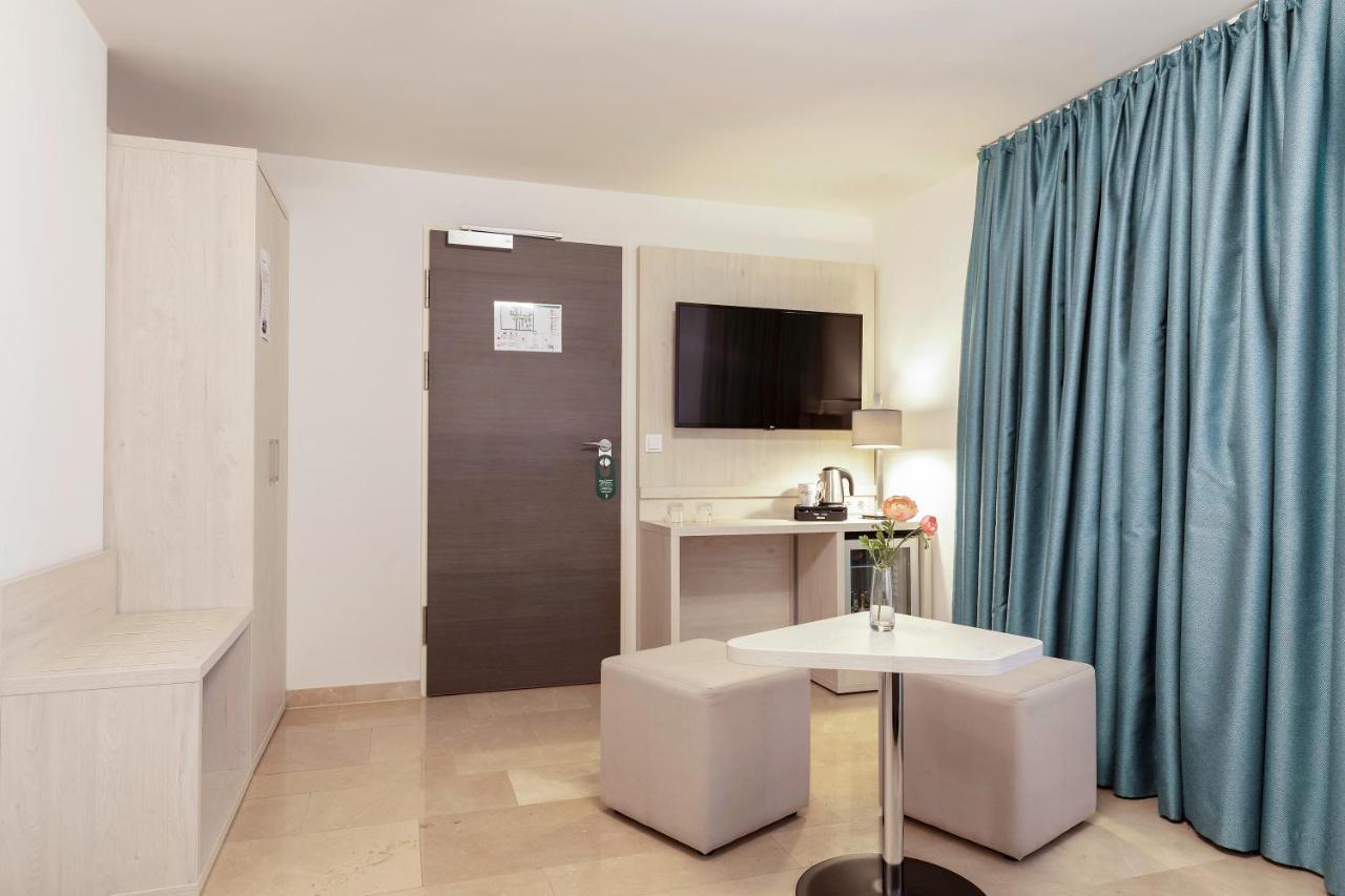 Hotel Apricot