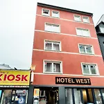 Hotel West