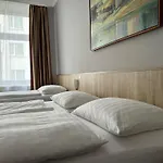 Hotel Kieler Hof Am Hauptbahnhof - Hamburg Central Station