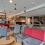 Boutique 125 Hamburg Airport By Ina