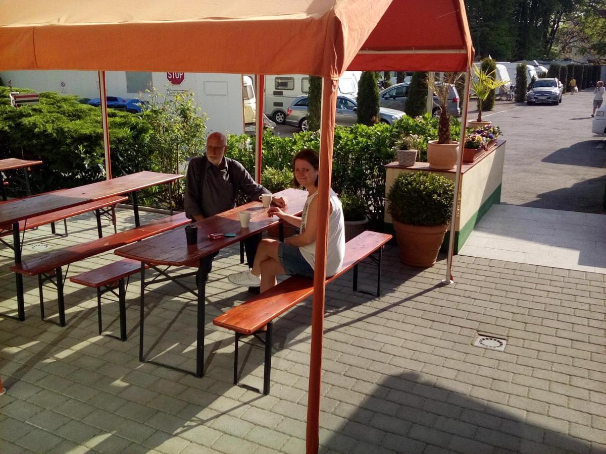 Bed & Breakfast Camping Buchholz