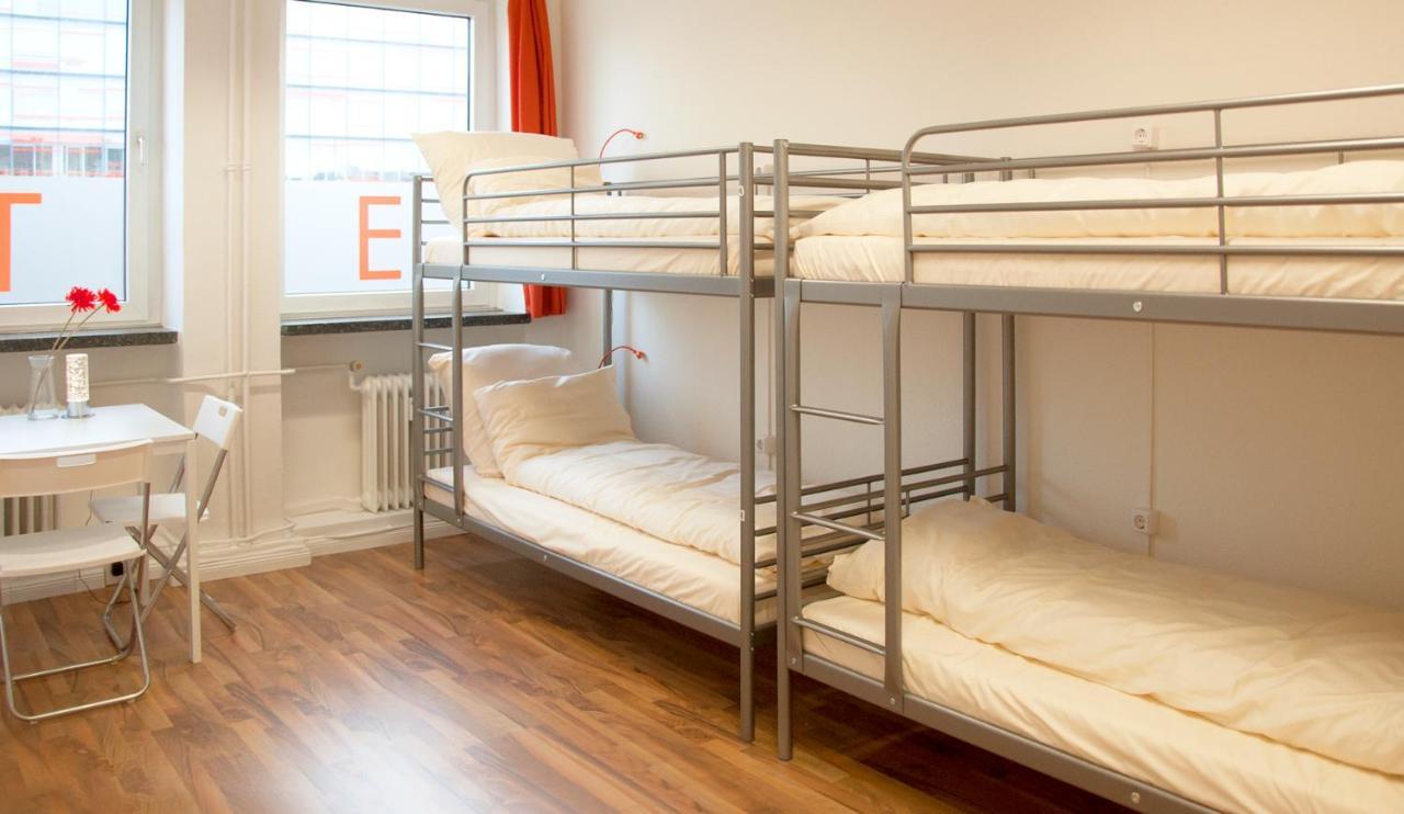 Mac Hostel *