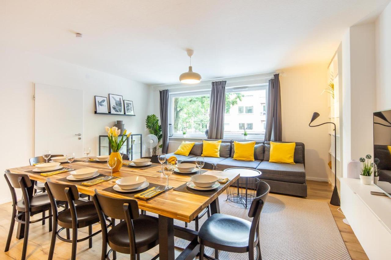 3 Bedroom In Great Location - Unit 4 *