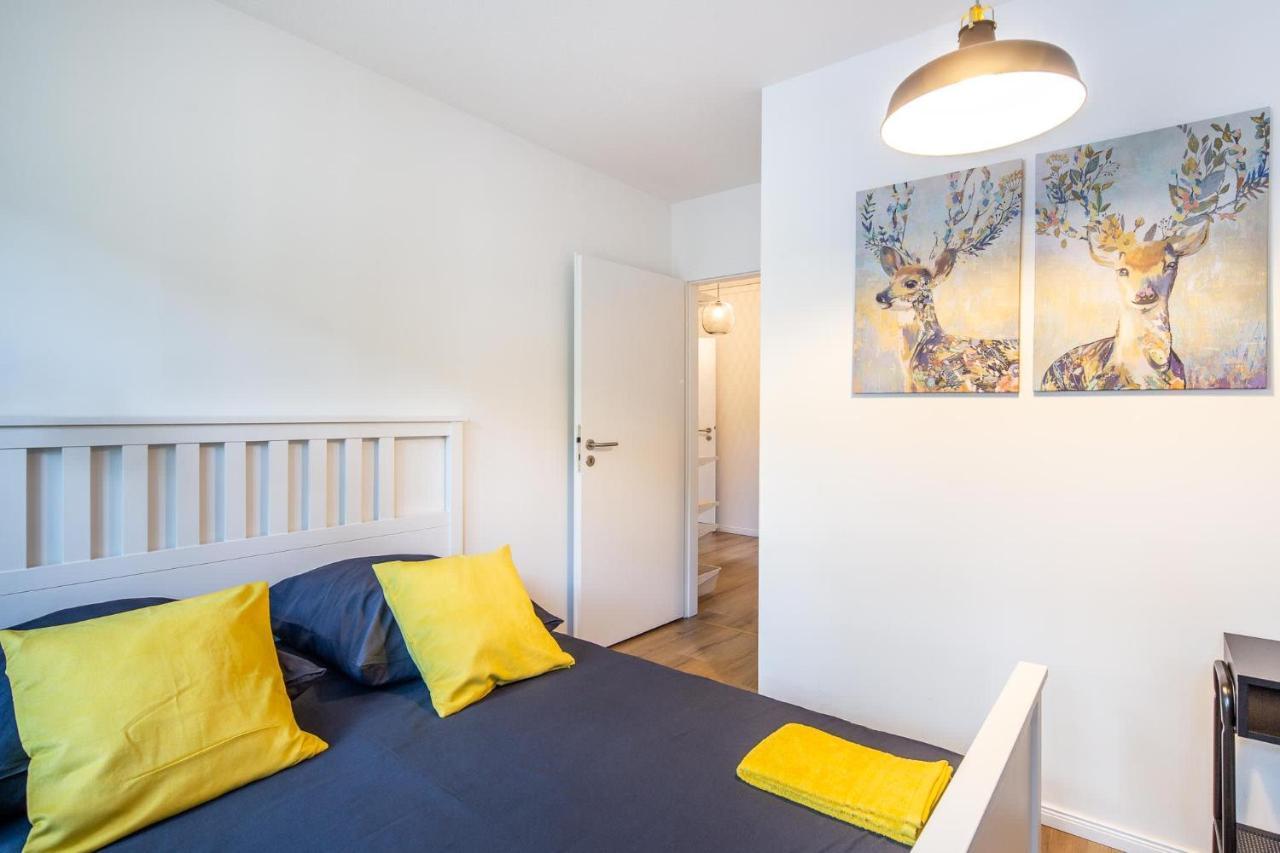 3 Bedroom In Great Location - Unit 4 *