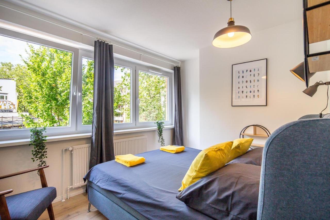 3 Bedroom In Great Location - Unit 4 *