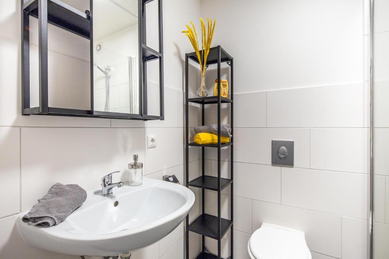 3 Bedroom In Great Location - Unit 4 * Hamburg