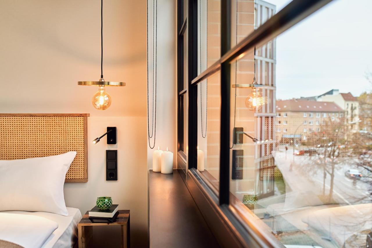 Hood House Hotel 3*