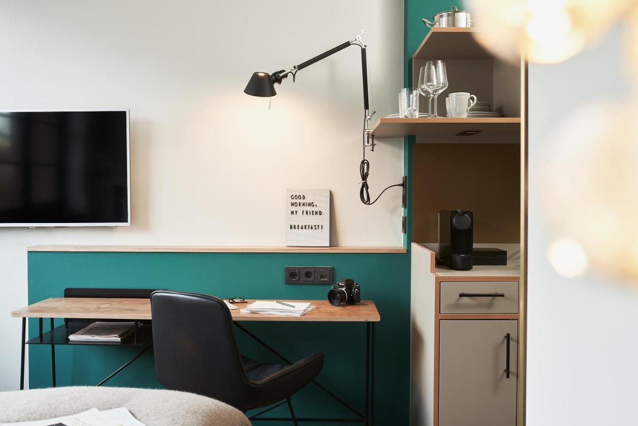 Hood House Hotel 3*