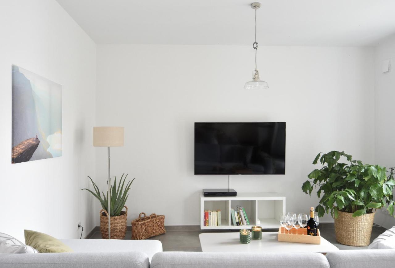 Familienfreundliche Neubauwohnung Mit Terrasse Appartement *