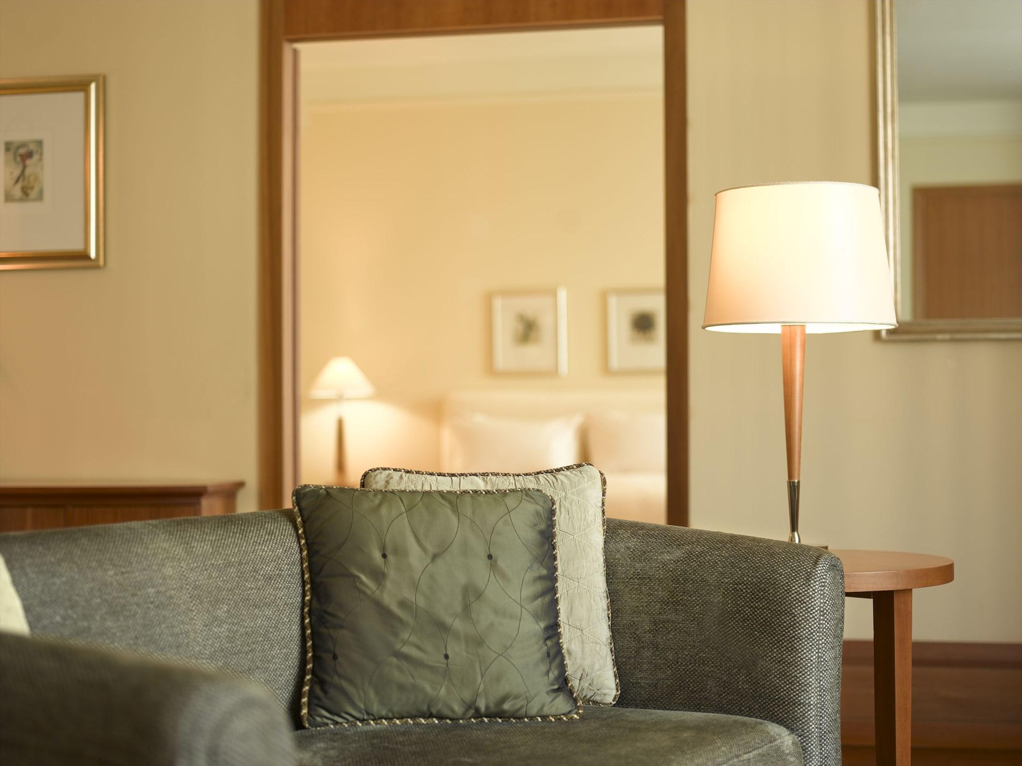 Conrad Hamburg 5*