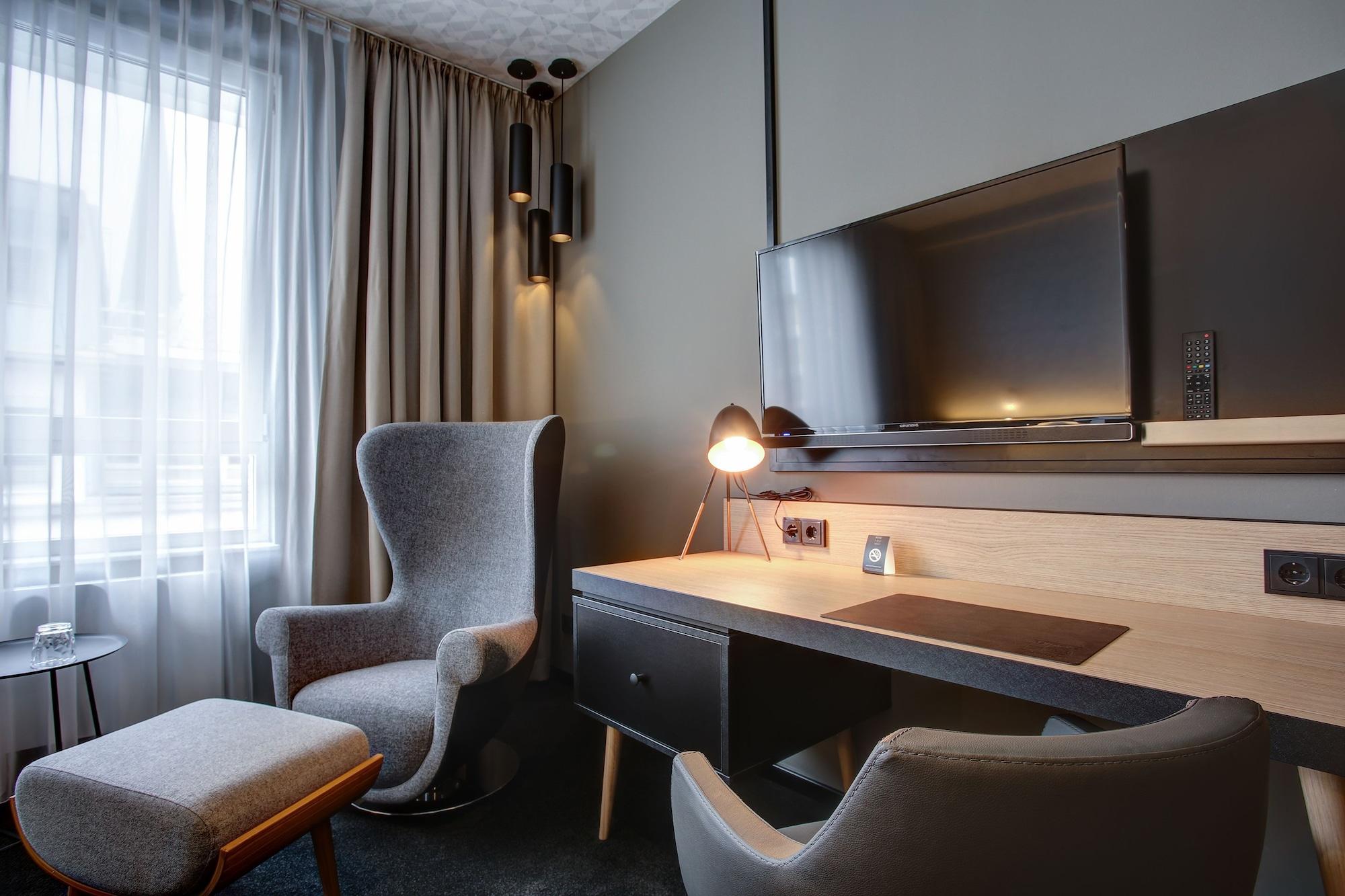 Boutique 125 Airport By Ina