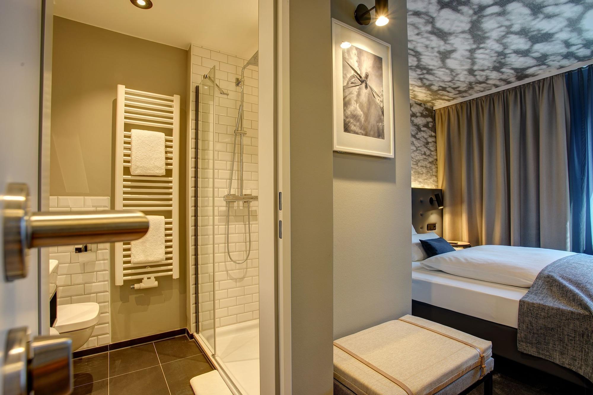 Boutique 125 Airport By Ina Hotel 4*