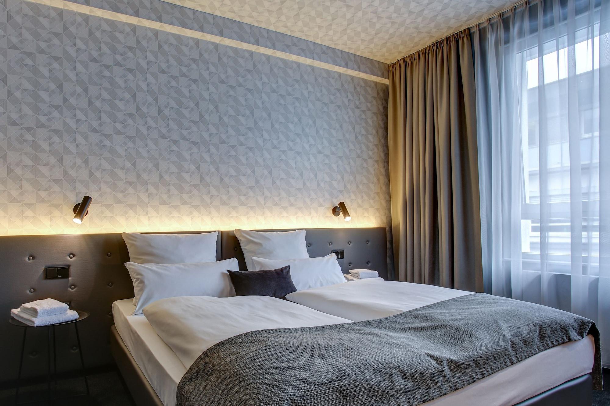 Hotel Boutique 125 Airport By Ina 4*