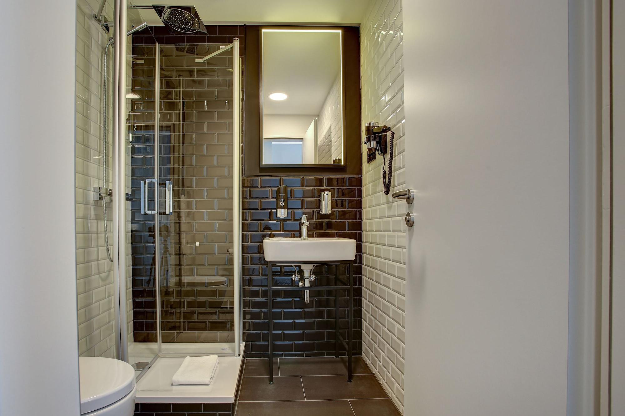 Hotel Boutique 125 Airport By Ina 4*