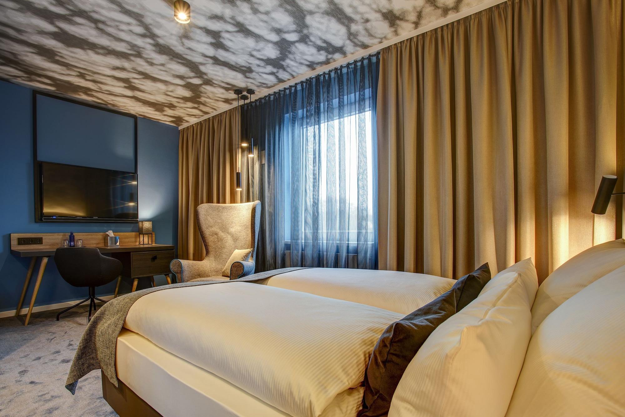 Boutique 125 Airport By Ina