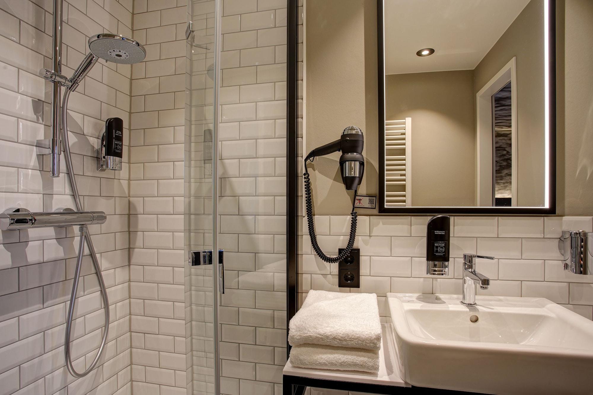 Boutique 125 Airport By Ina Hotel 4*