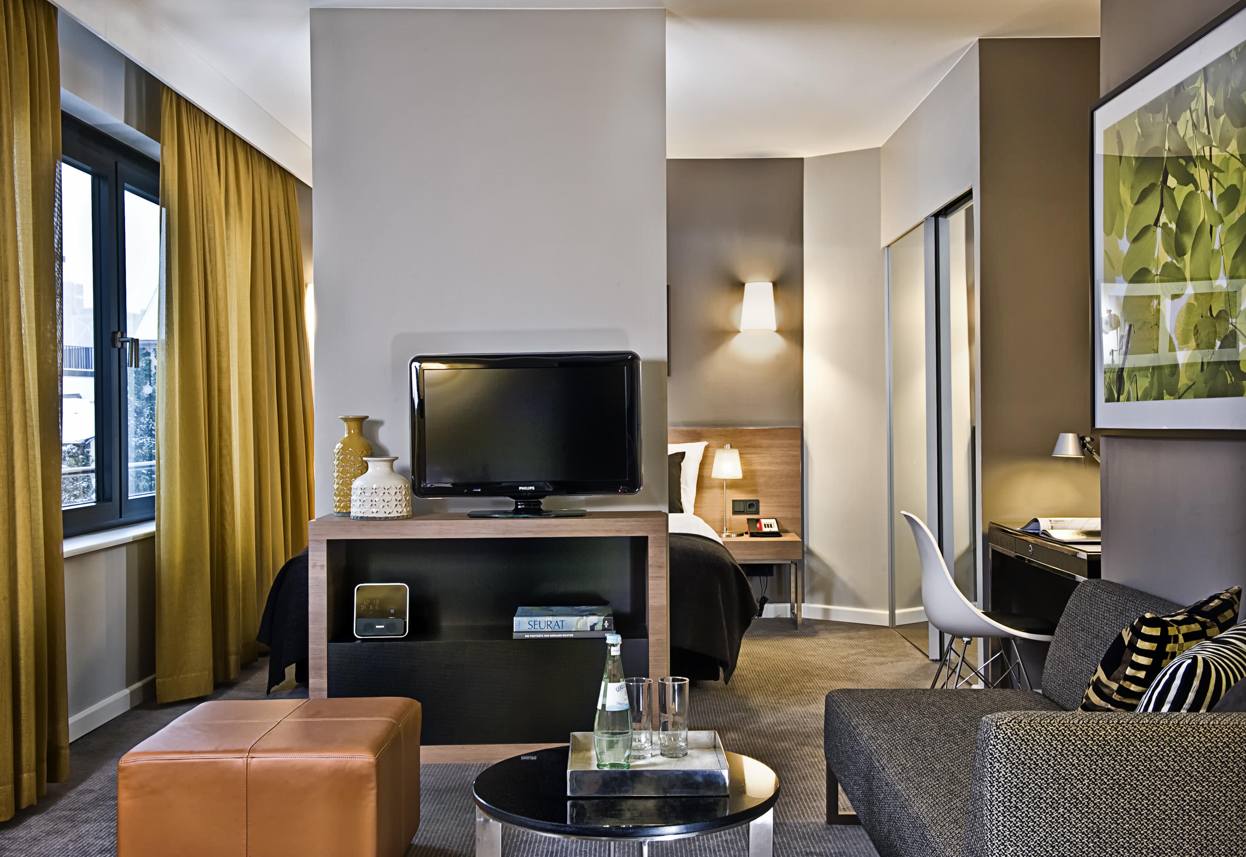 Adina Michel Aparthotel 4*