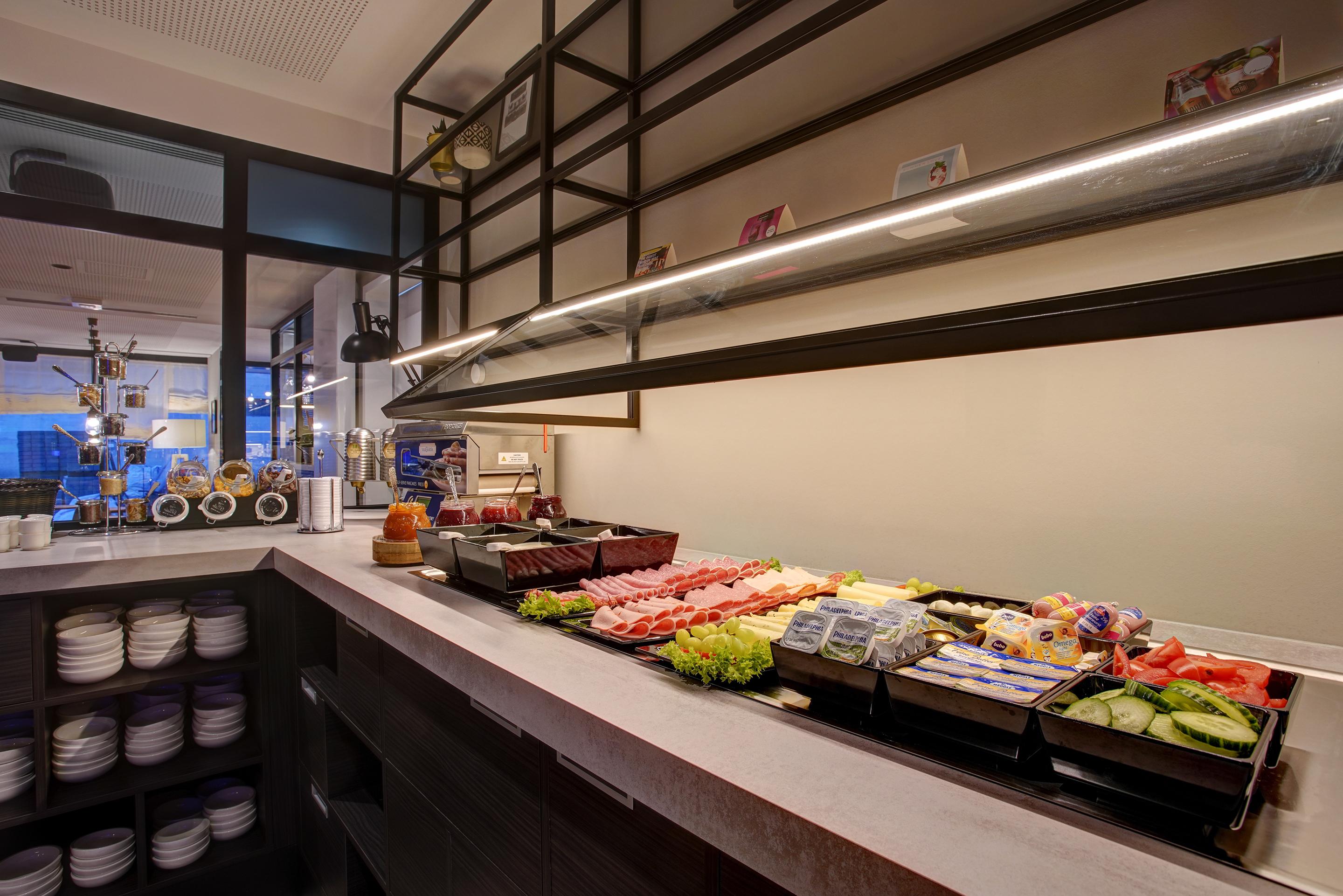 Hotel Boutique 125 Airport By Ina 4*