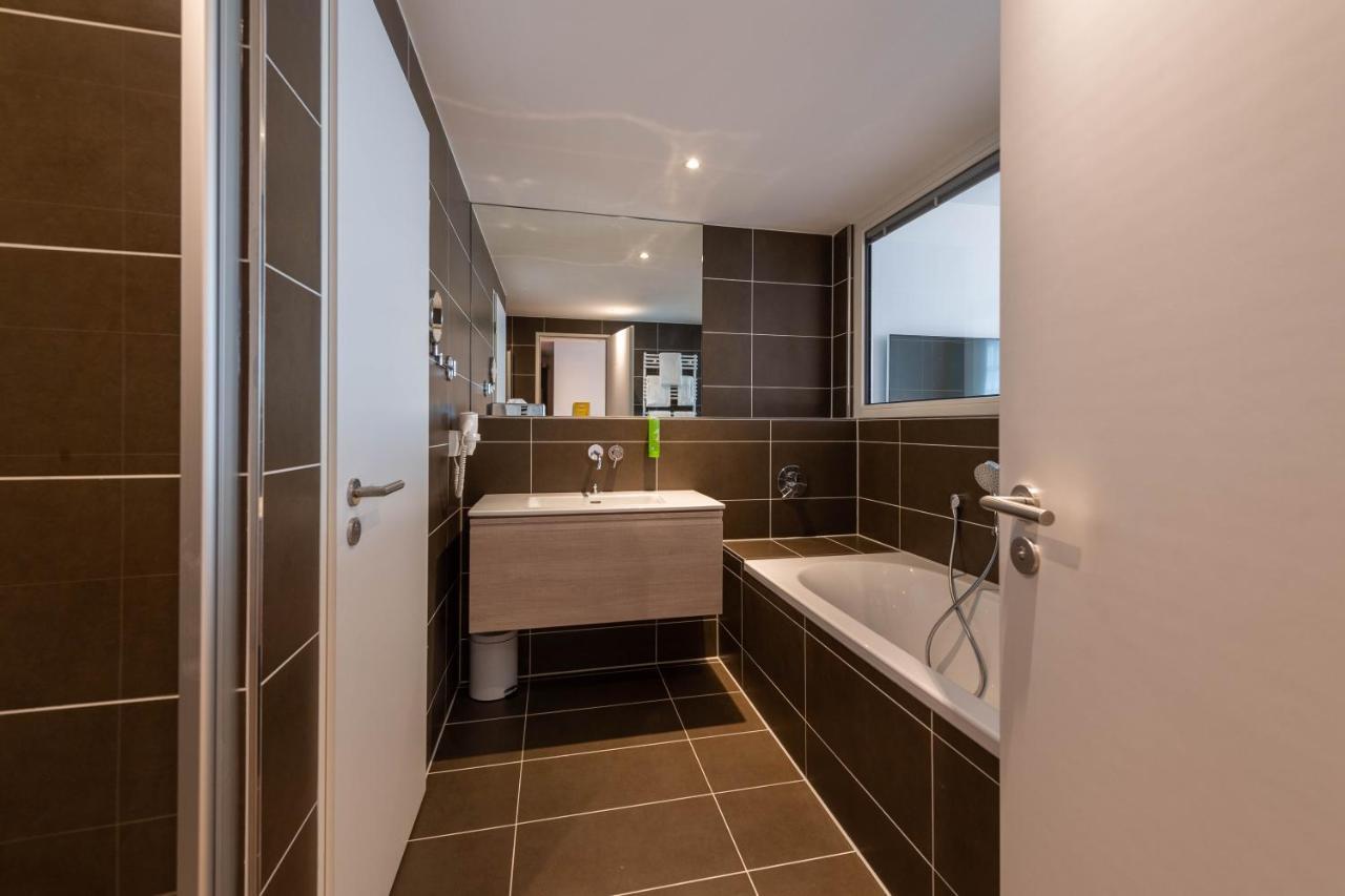 Jufa Hafencity 4*