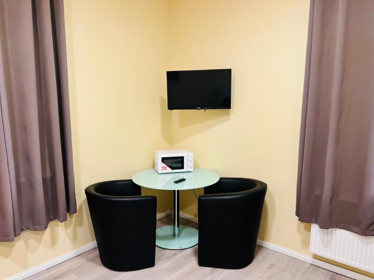 M&m - Harburg Hotel 2*