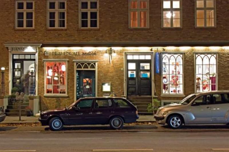 Frauenhotel Hanseatin - Women Only 2*