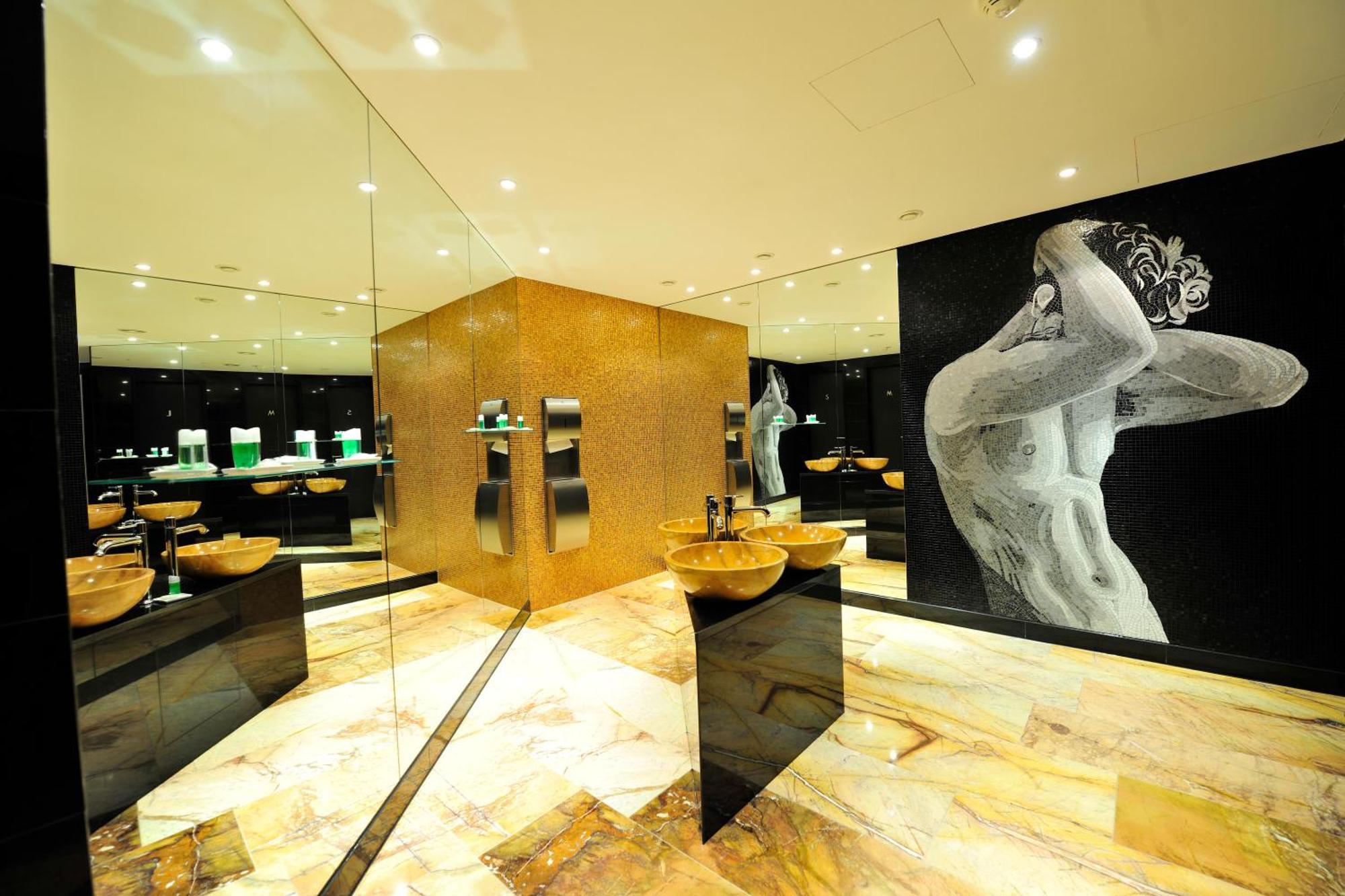 Arcotel Onyx Hotel