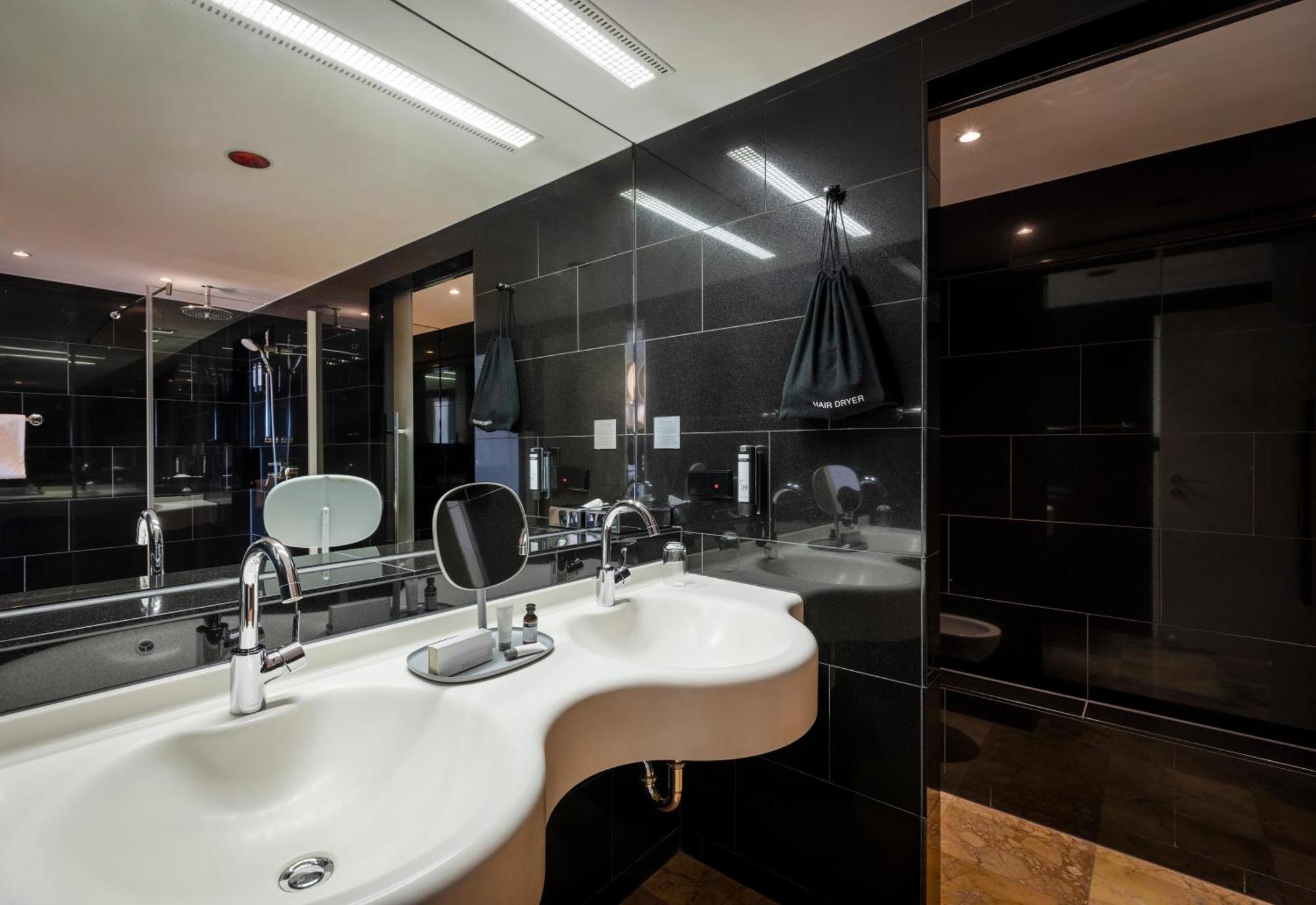 Arcotel Onyx Hotel