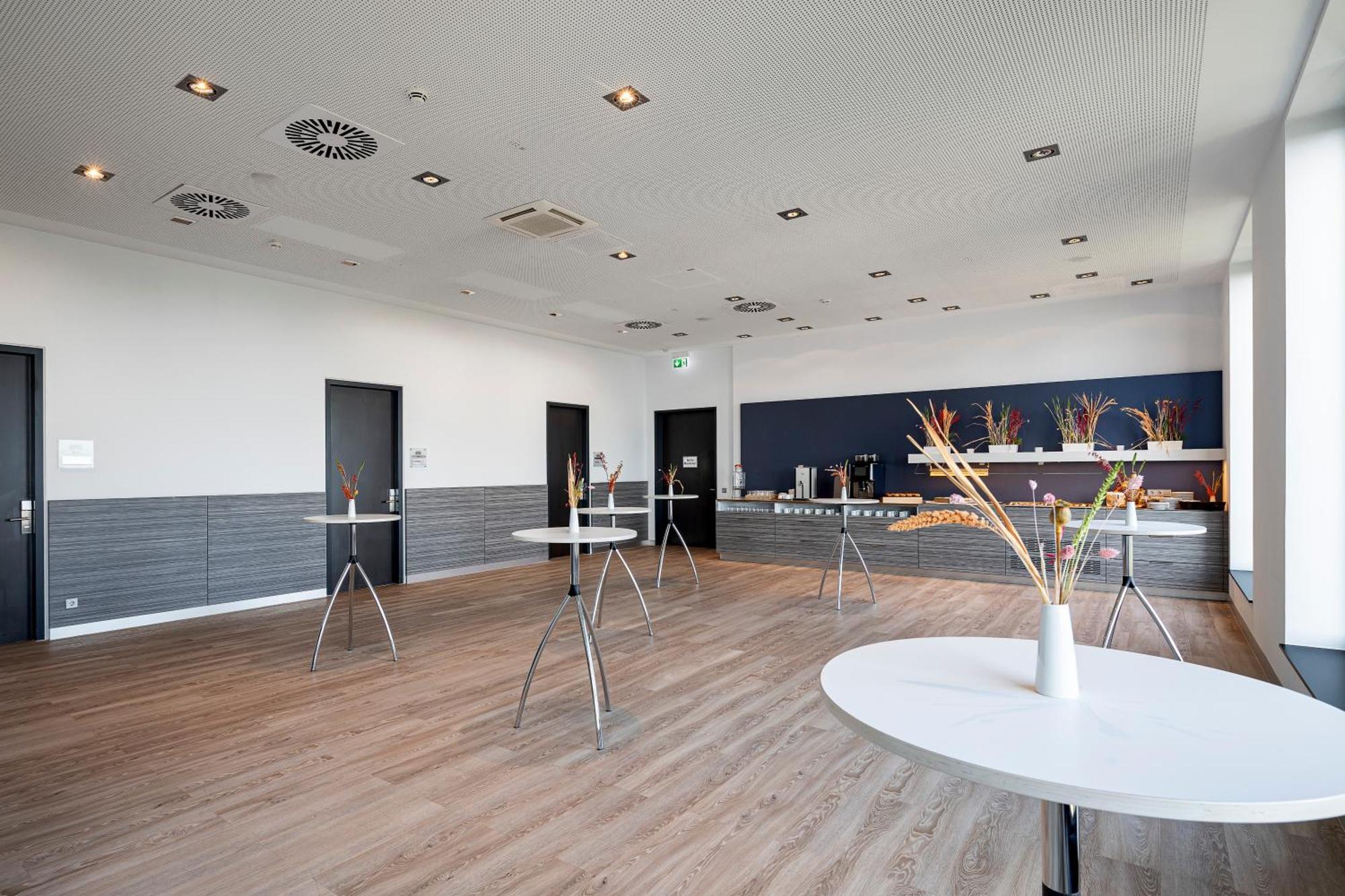 Hotel Intercityhotel Dammtor-messe 4*