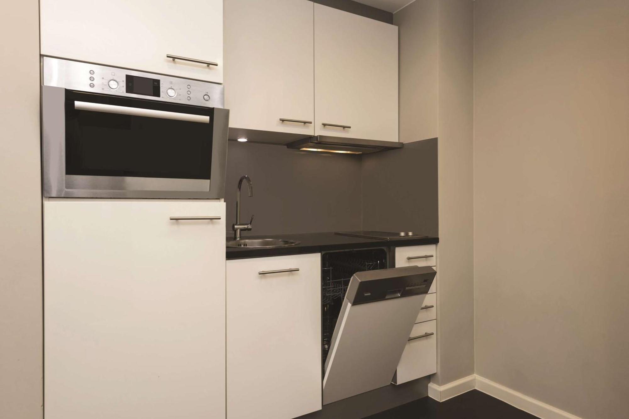 Aparthotel Adina Michel 4*