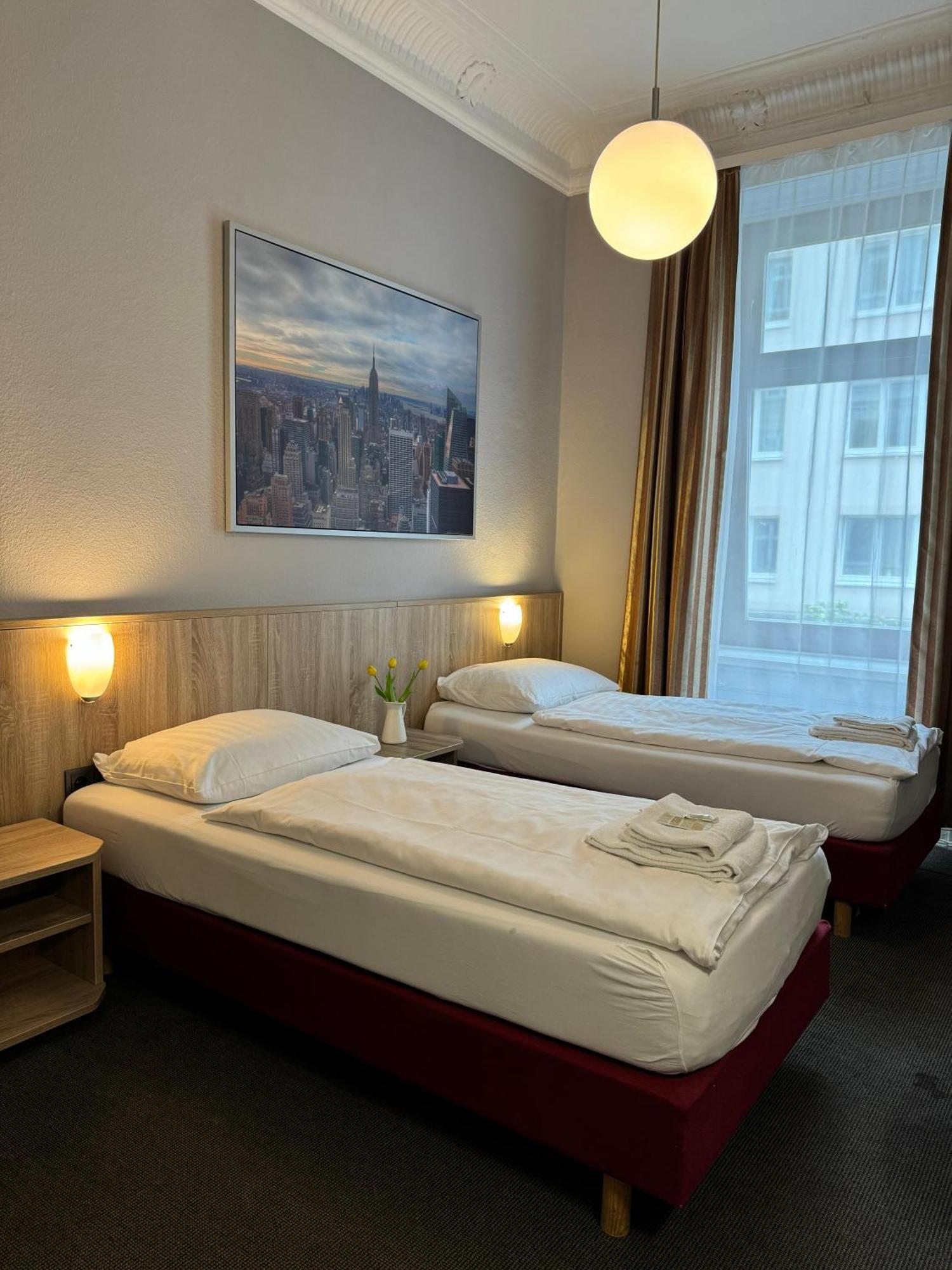 Hotel Kieler Hof Am Hauptbahnhof - Station