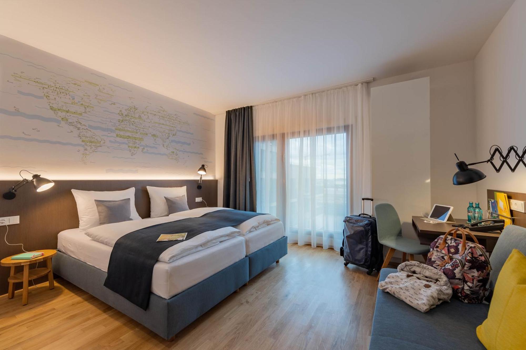Jufa Hafencity 4*
